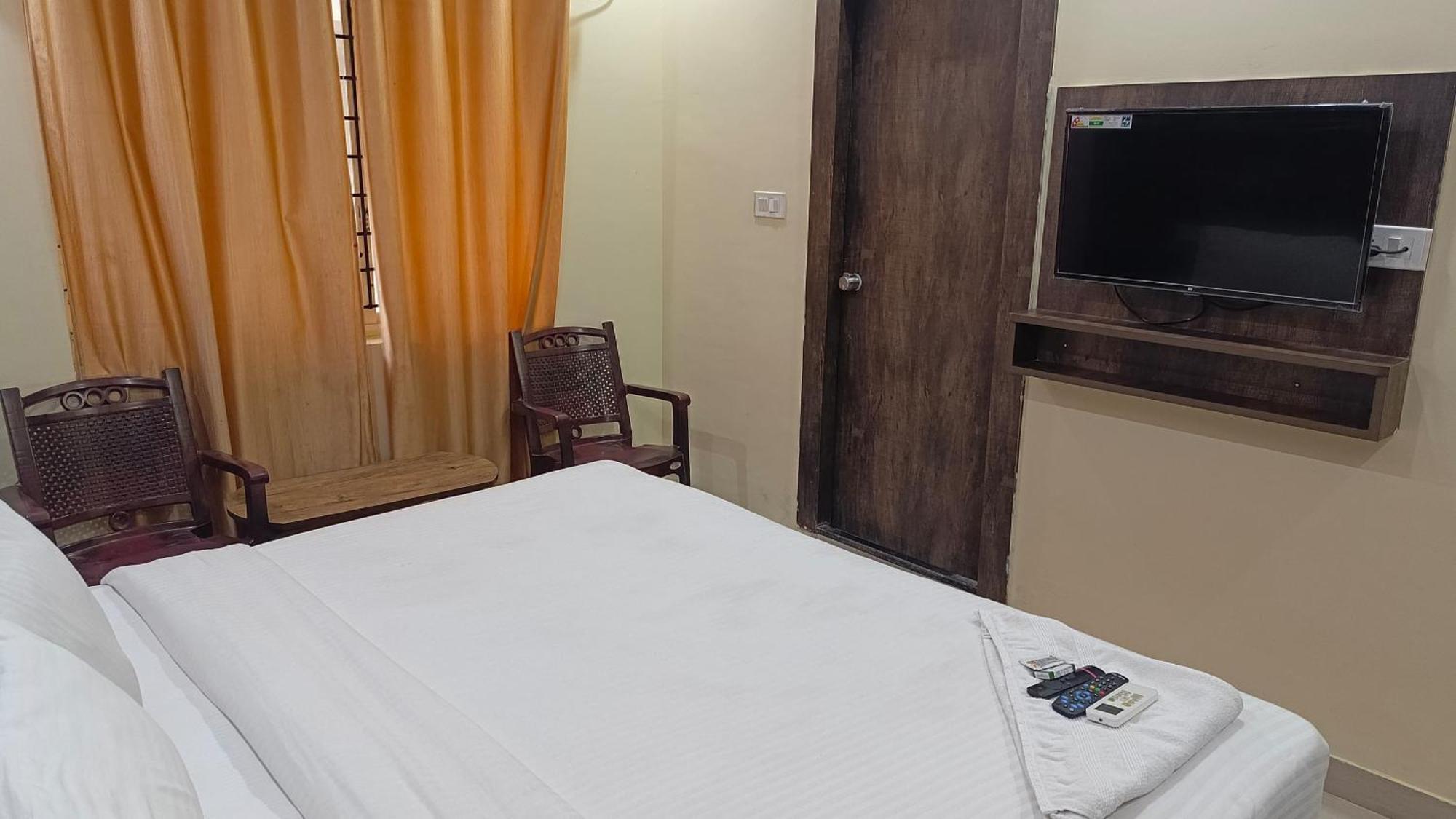 Pph Royal Gs Comforts Opp Mall Of Asia Bangalore Bagian luar foto