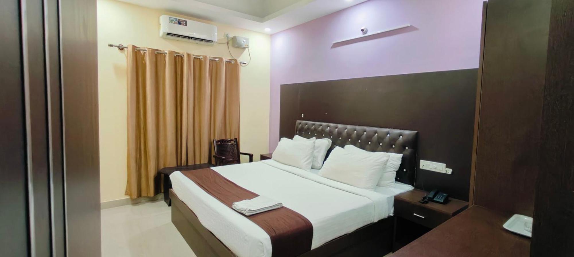 Pph Royal Gs Comforts Opp Mall Of Asia Bangalore Bagian luar foto